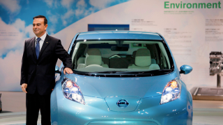 Illustration for article titled Ford Escape Carpet Pad's Blocking, French President's Peugeot Snarking, And Nissan Leaf Isn't Sparking